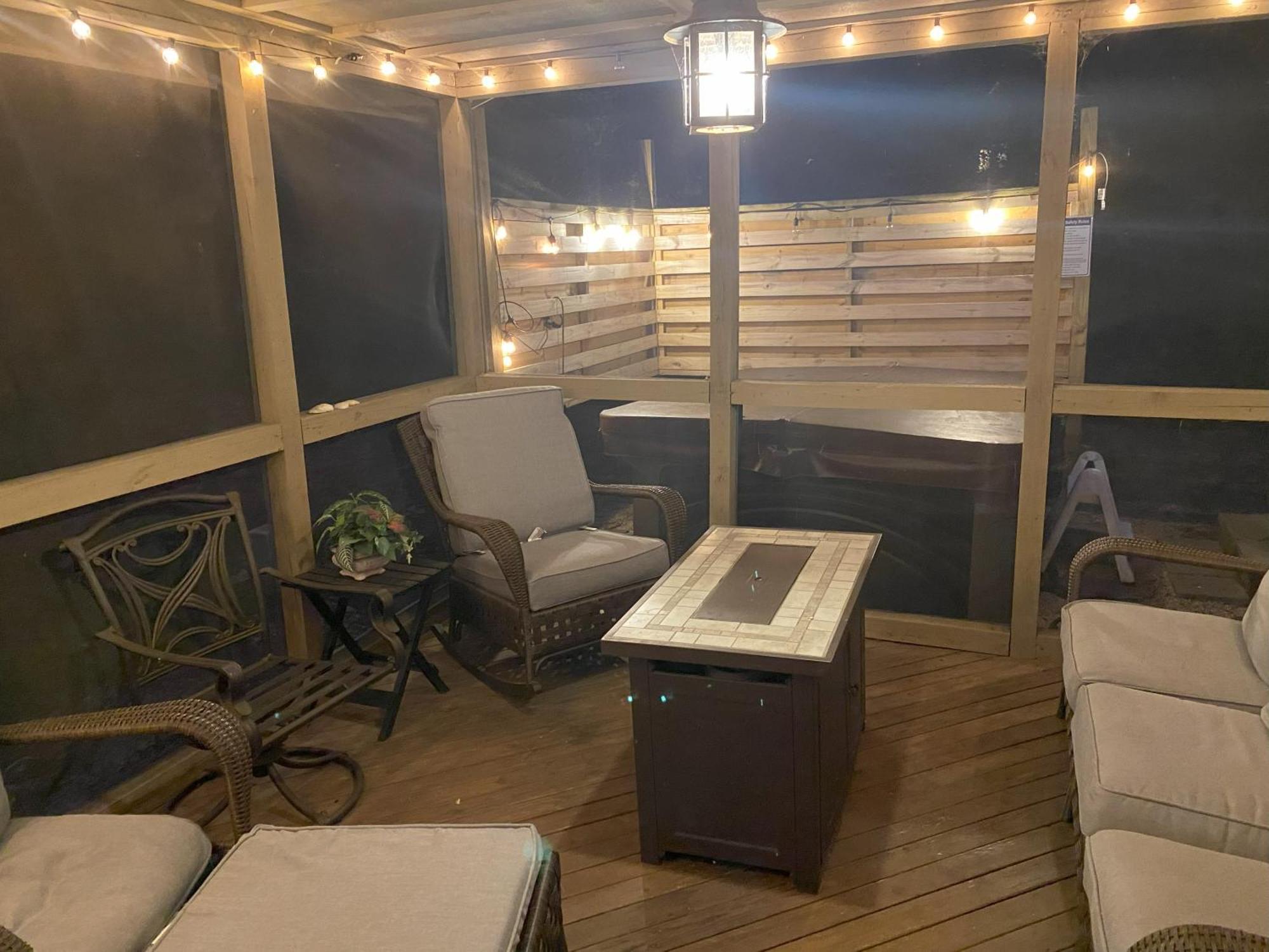 Pocono Mountain Home , Hot Tub- 1 Mile To Skiing! 坦纳斯维尔 外观 照片