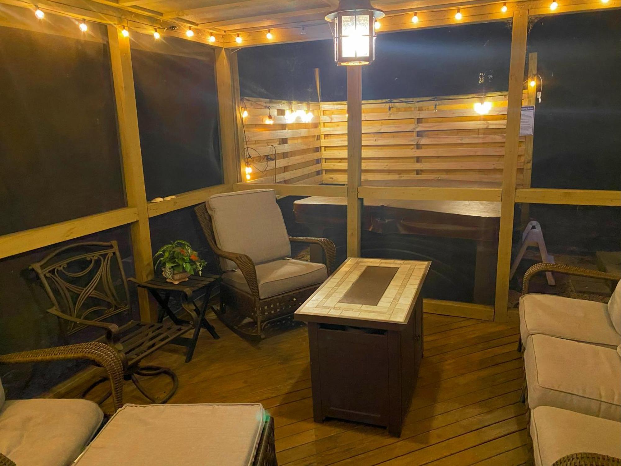 Pocono Mountain Home , Hot Tub- 1 Mile To Skiing! 坦纳斯维尔 外观 照片